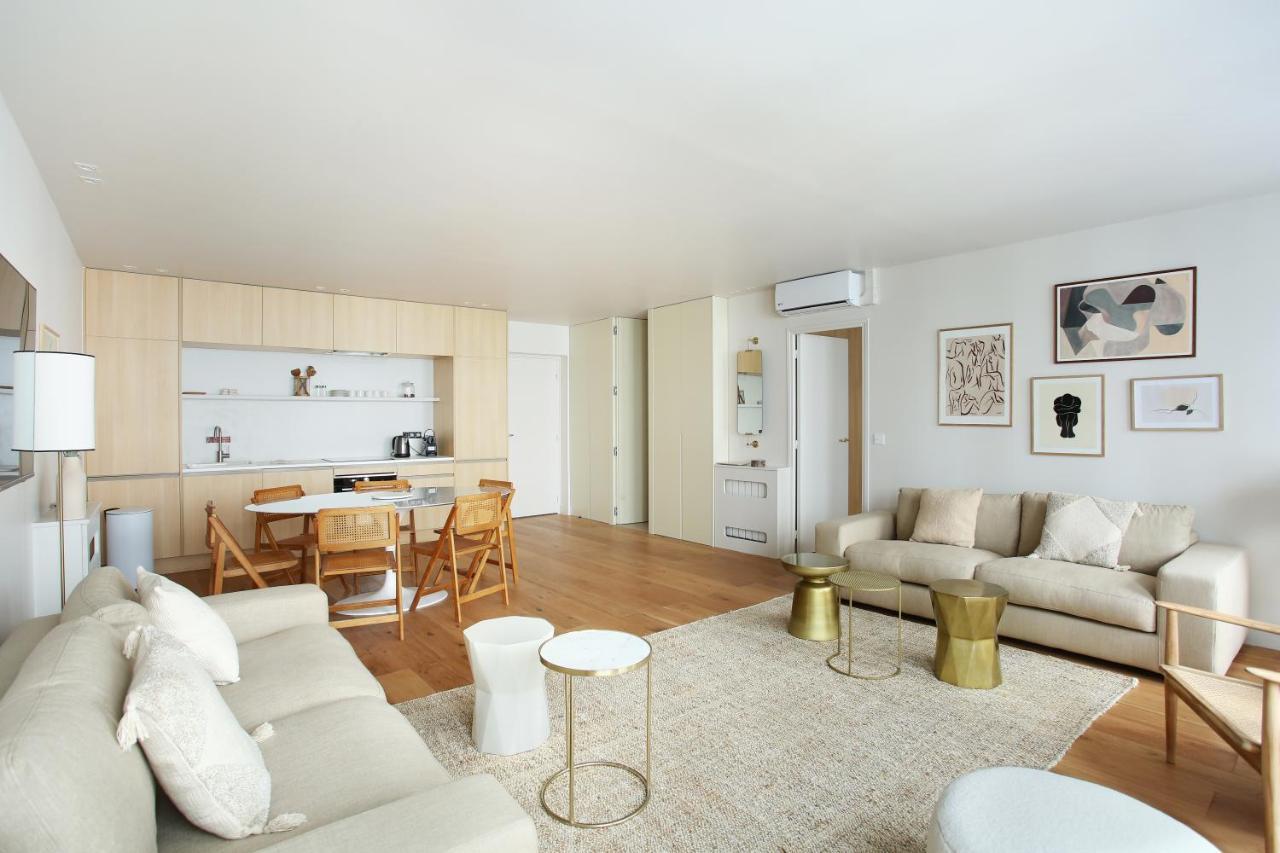 In The Center Of By Prestige Apartment Paris