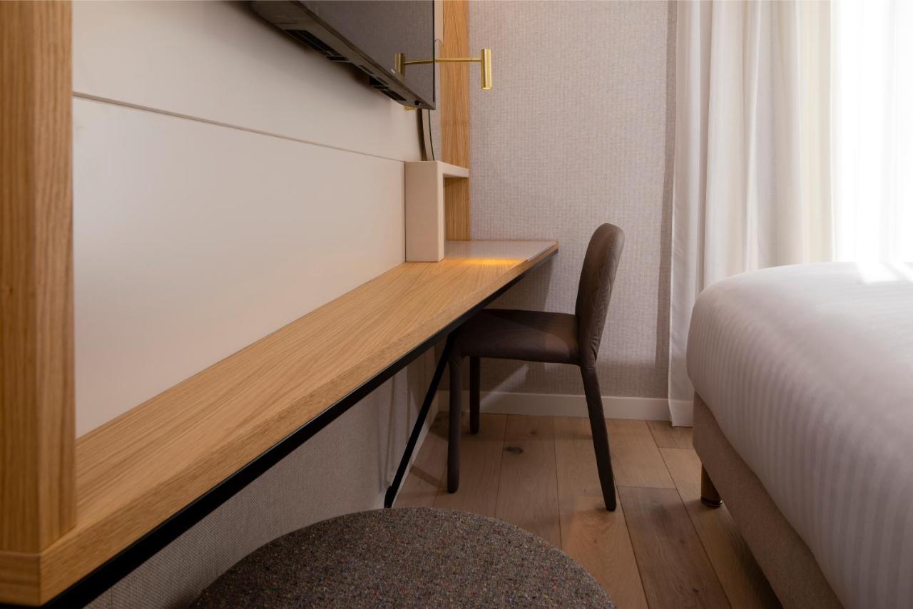 Beige Hotel