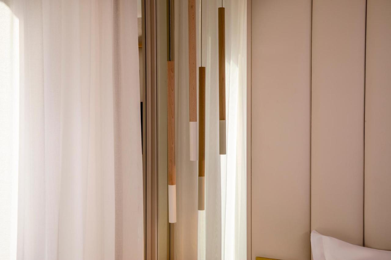 Beige 4*
