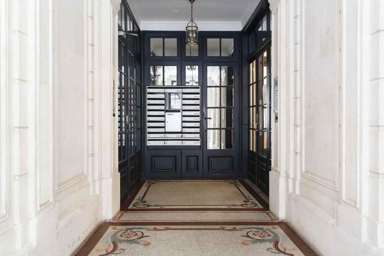 Bright And Newly Renovated 2 Bedroom Apartment, Hip & Paris, Montmartre-opera Apartamento *