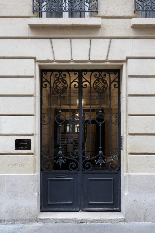 Bright And Newly Renovated 2 Bedroom Apartment, Hip & Paris, Montmartre-opera Apartamento