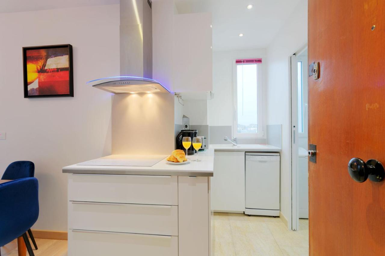 Eiffel Tower View - Private Apartamento
