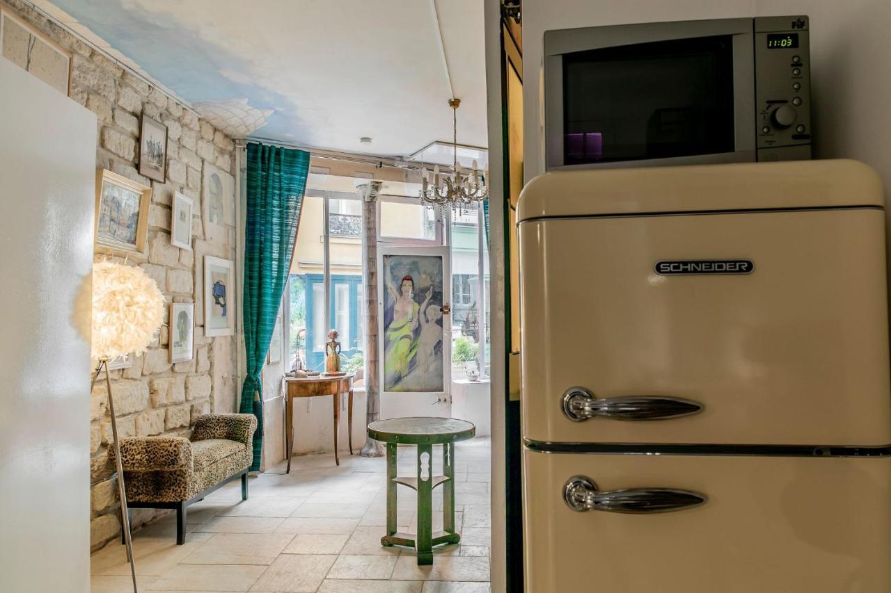 Apartment Montmartre - Androuet Paris