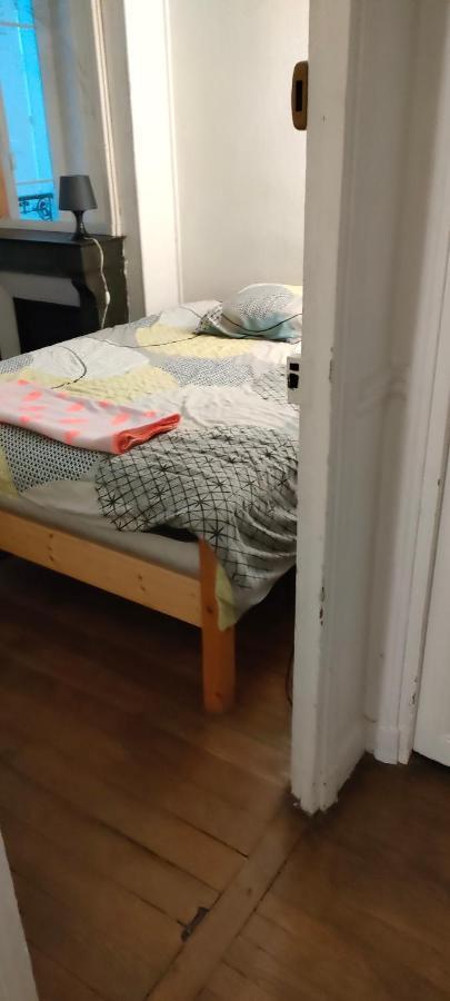 Homestay Private Iii For 1 Person Maximum In Our Family In 10, Near La Gare Du Nord Paris