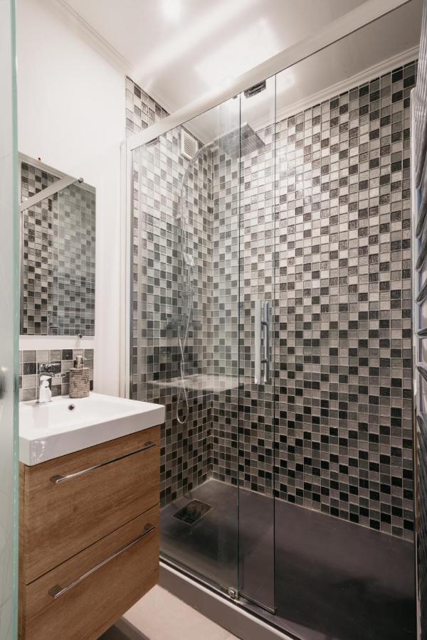 Courcelles Etoile Apartment Paris