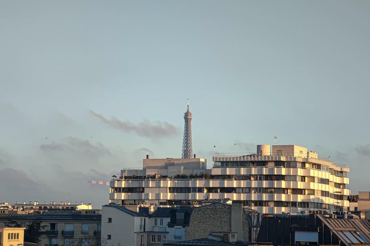 Beautiful And Bright Appt With Eiffel Tower View Paris