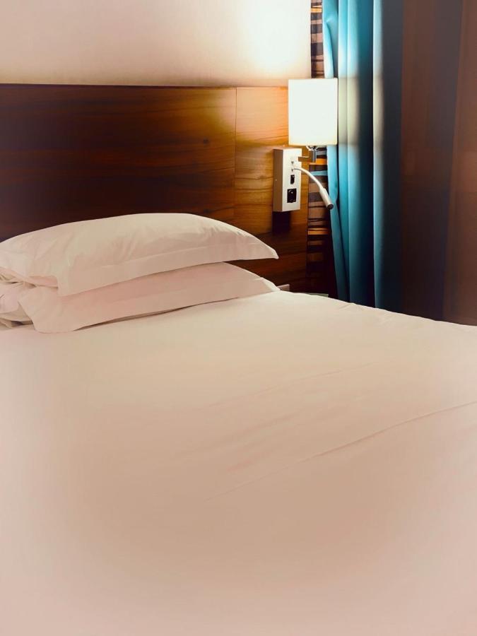Holiday Montmartre By Ihg Hotel Paris