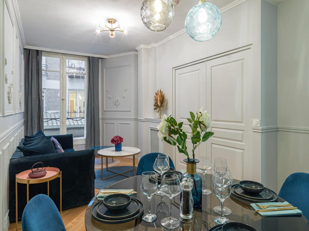The Blue Pearl Paris