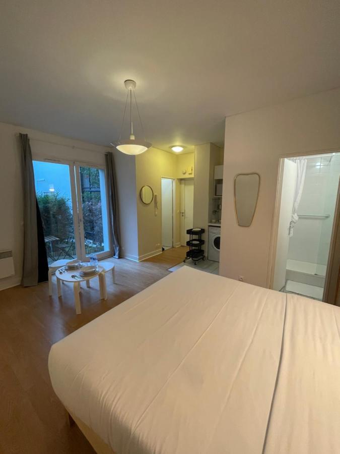 Apartment Cite Bergere Paris