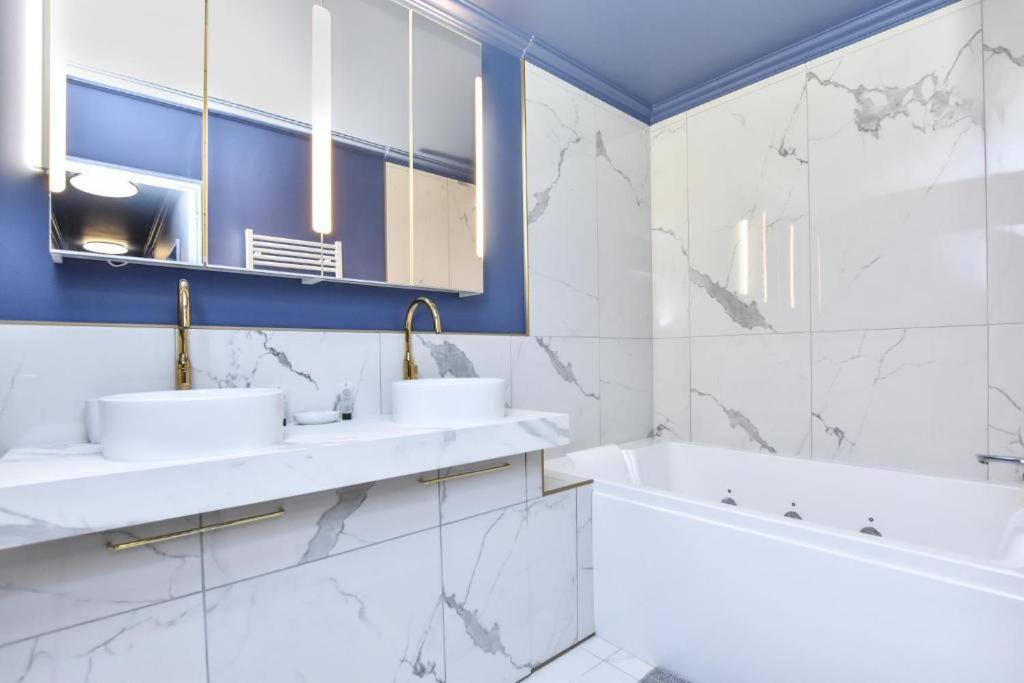Apartment Luxury La Vie En Rose Jacuzzi Terrasse Parking
