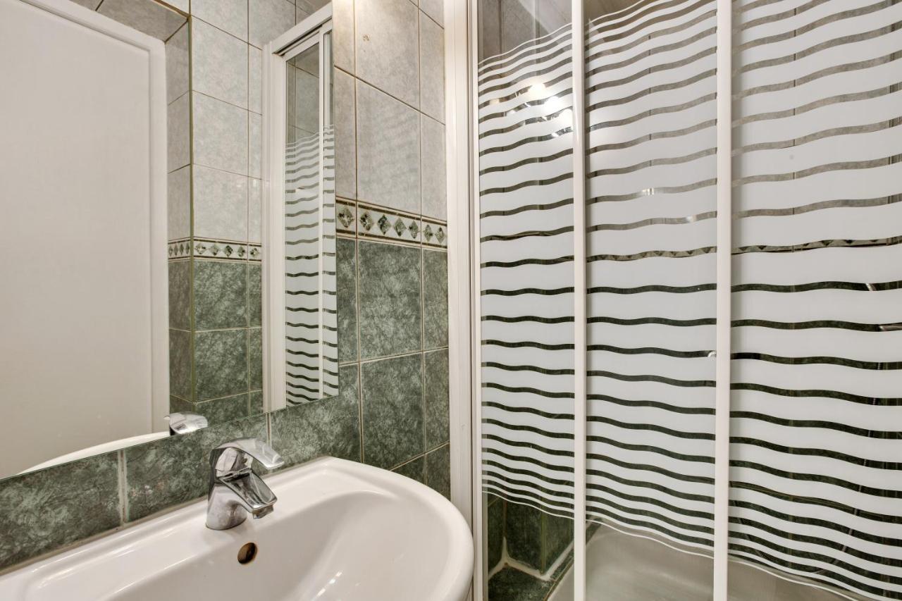 Apartment Chic Studio With Terrace Downtown Paris