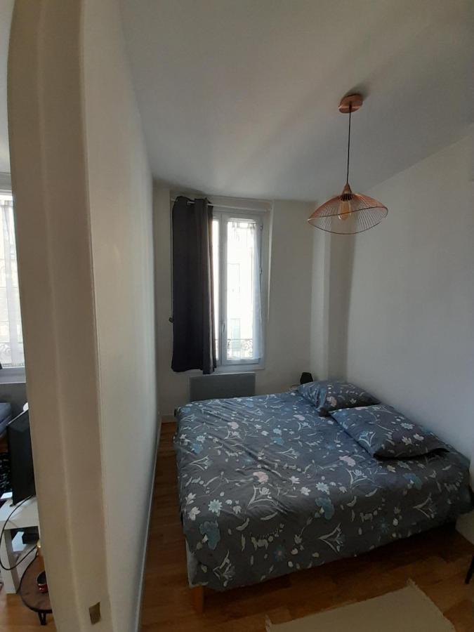Cosy 2 Pièces Typiquement Parisien à Notre-dame Appartement *