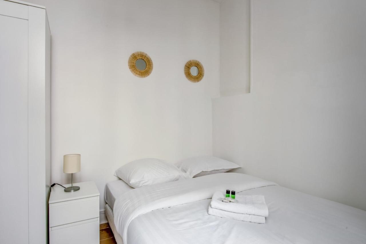 Flat Two Steps To Folies-bergères At The Heart Of - Welkeys Paris