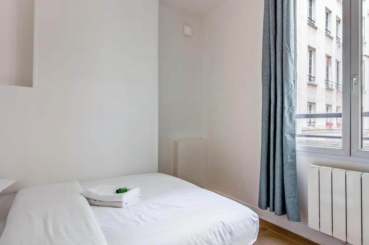 Flat Two Steps To Folies-bergères At The Heart Of - Welkeys