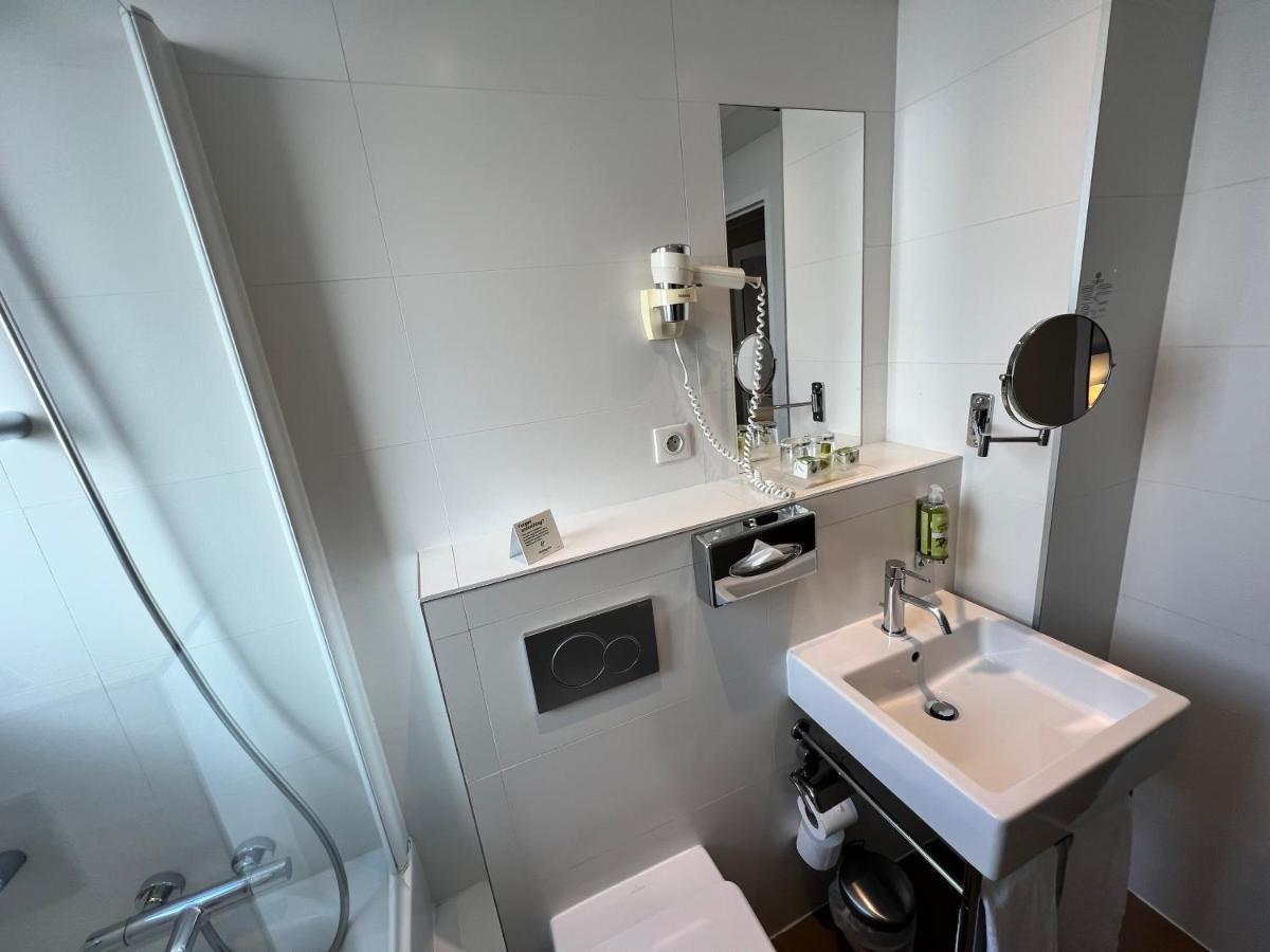 Holiday Paris-auteuil By Ihg Hotel Paris