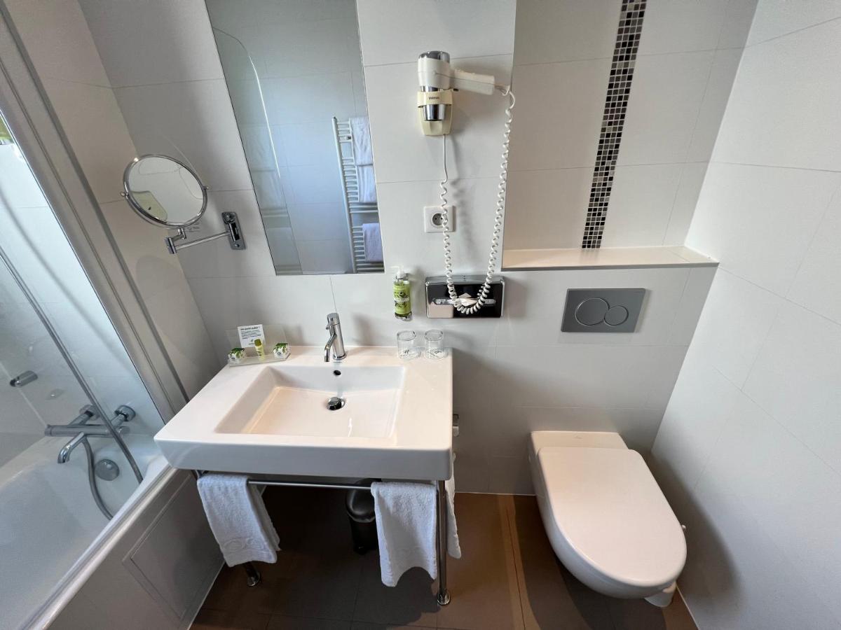 Hotel Holiday Paris-auteuil By Ihg 3*