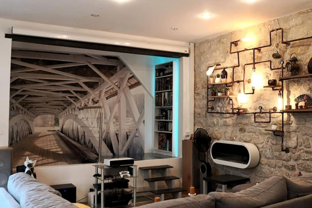 A Very Calm Loft In Bastille Apartment *