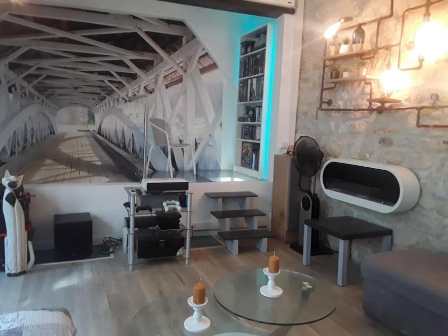 A Very Calm Loft In Bastille Paris