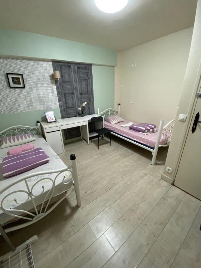 Hostel Fleur De Paris