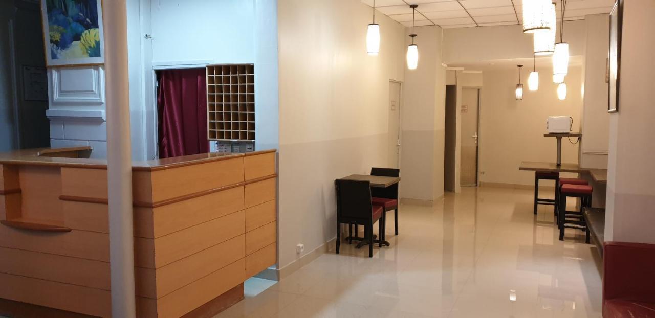 Pax Hotel *