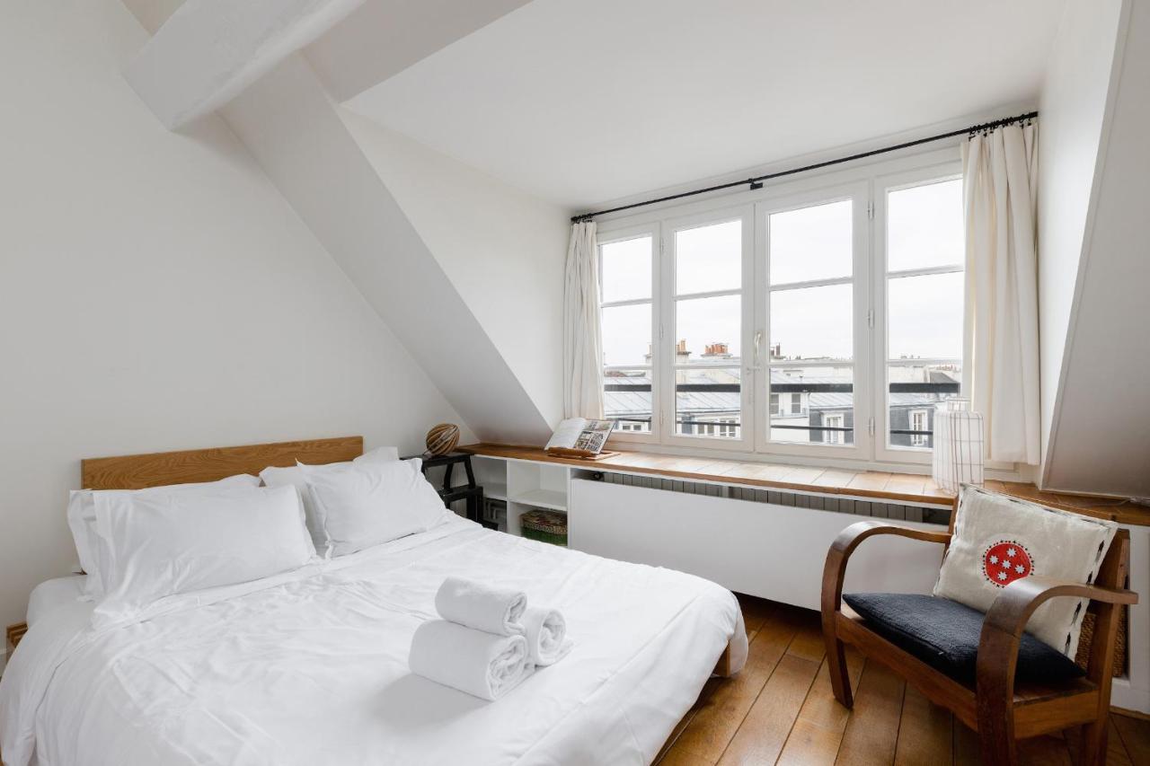 De Ville - Marais Apartment Paris