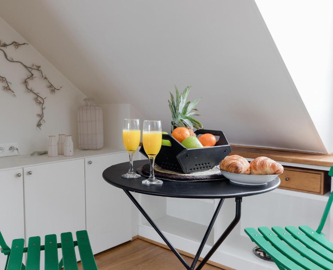 De Ville - Marais Apartment