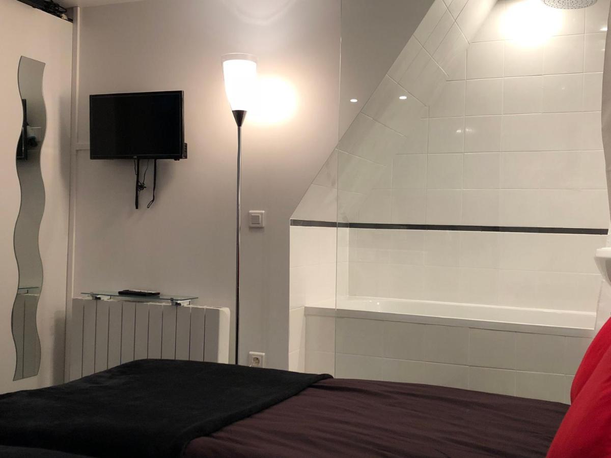Cite Pilleux - Charming In A Flowery Pedestrian Lane Apartment Paris
