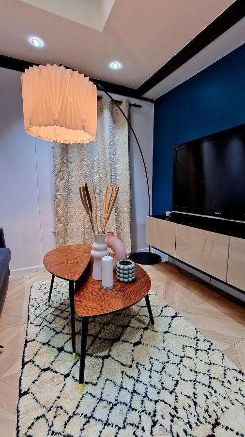 Apartment Loft De Luxe Tour Eiffel *