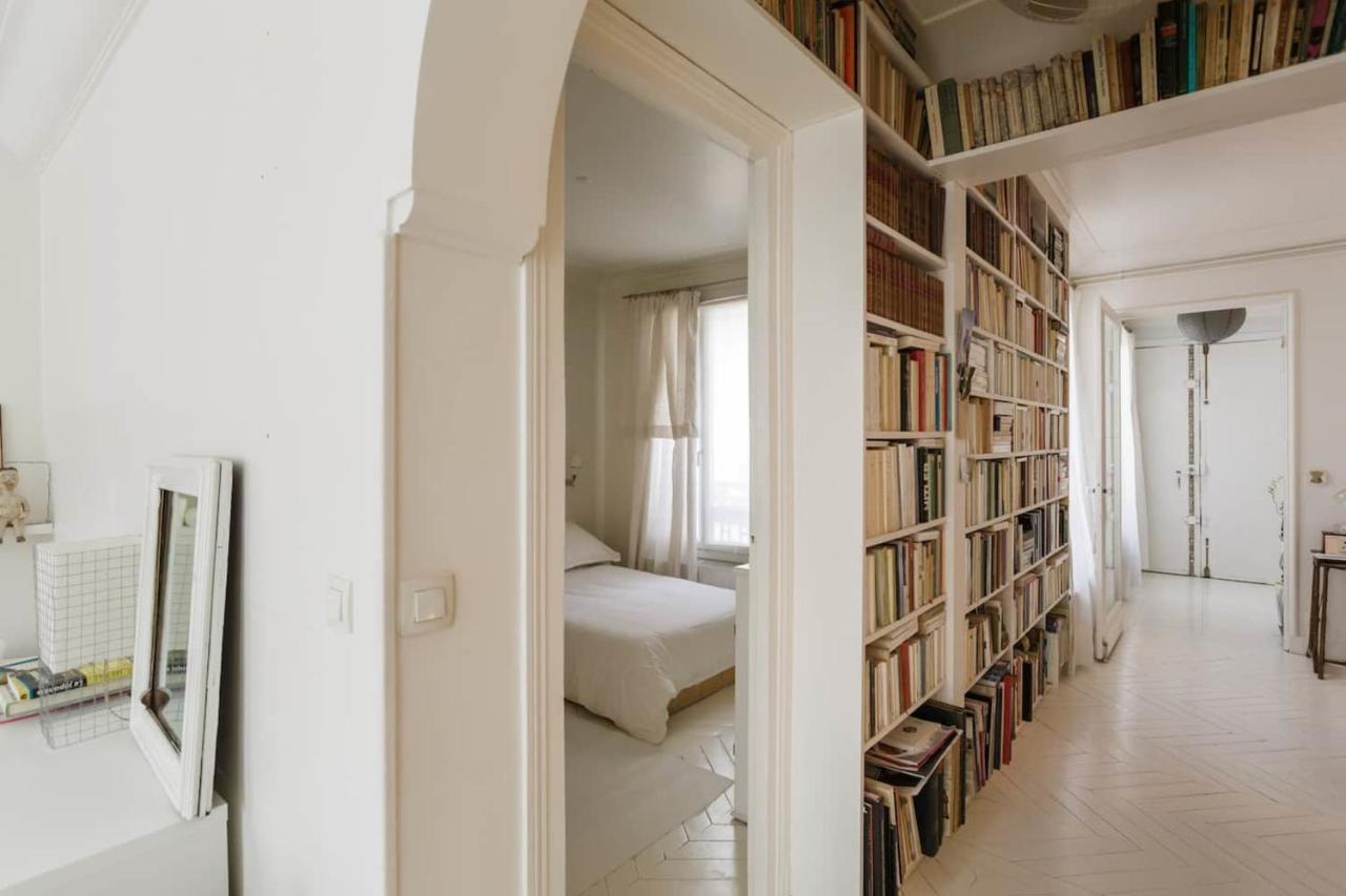 Spacious T2 Boulevard Beaumarchais * Paris