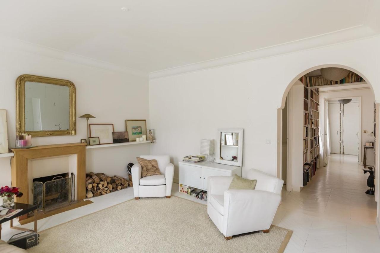 Spacious T2 Boulevard Beaumarchais Apartamento