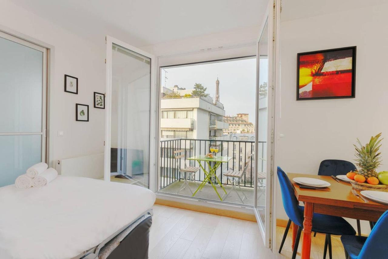 Apartamento Balcony & Eiffel Tower View City