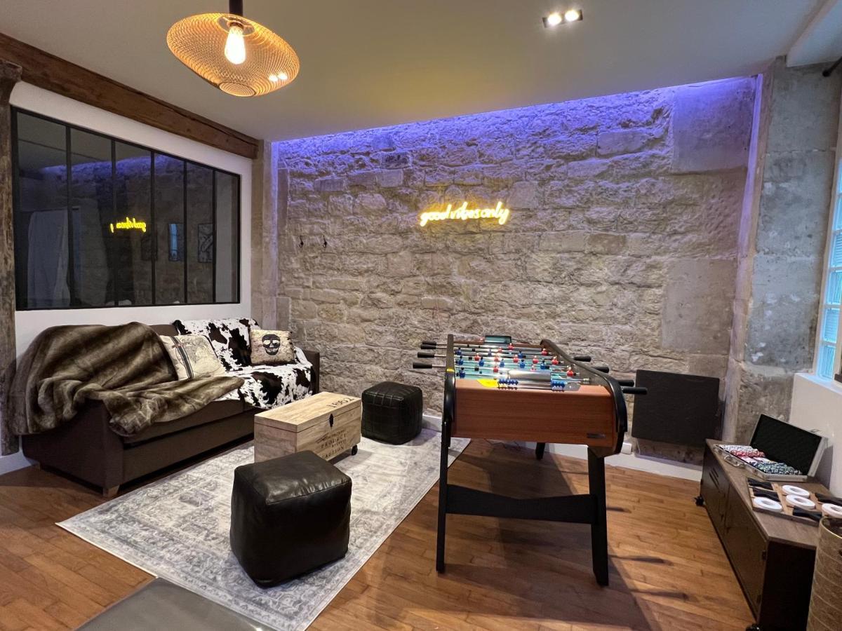 Good Vibes Luxurious Loft In 11th, With Ac & Table Football *