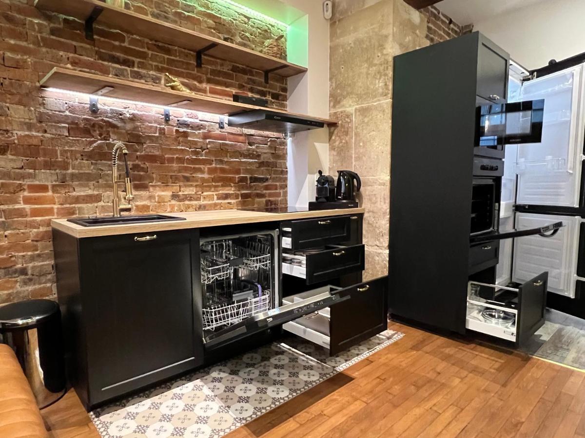 Good Vibes Luxurious Loft In 11th, With Ac & Table Football Apartment Paris