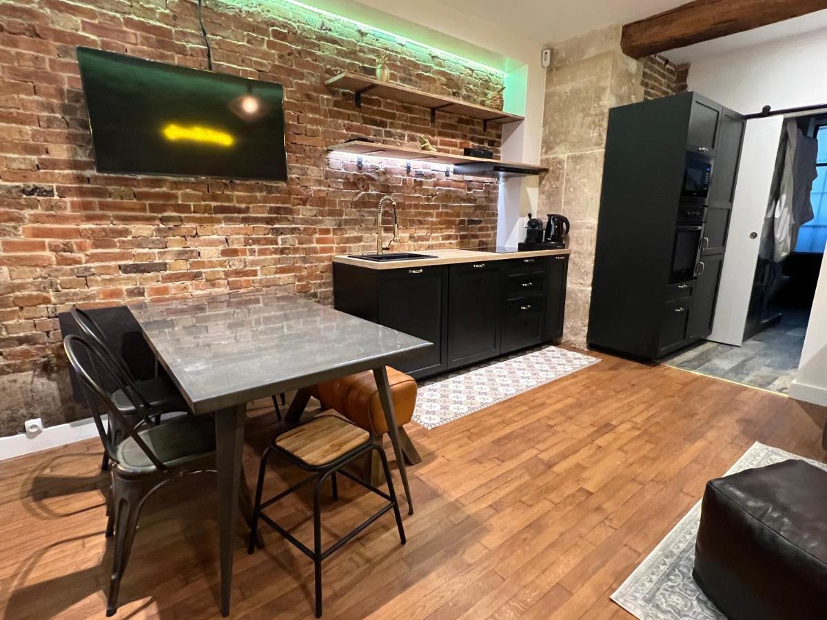 Good Vibes Luxurious Loft In 11th, With Ac & Table Football Appartement