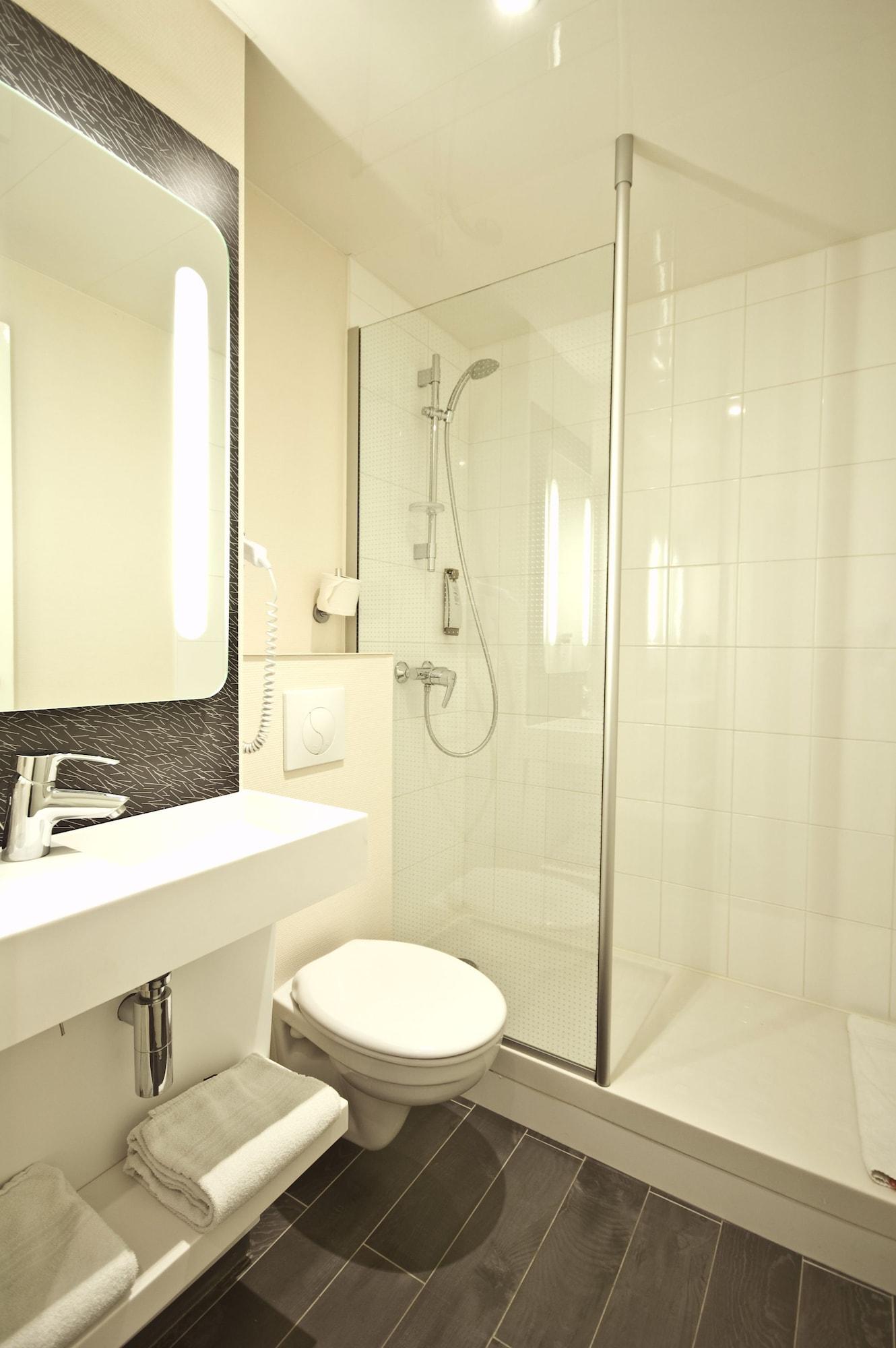 Ibis Pere Lachaise Hotel Paris