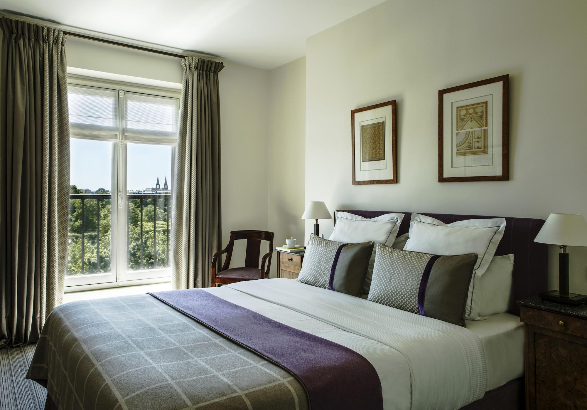 Brighton - Esprit De France Hotel