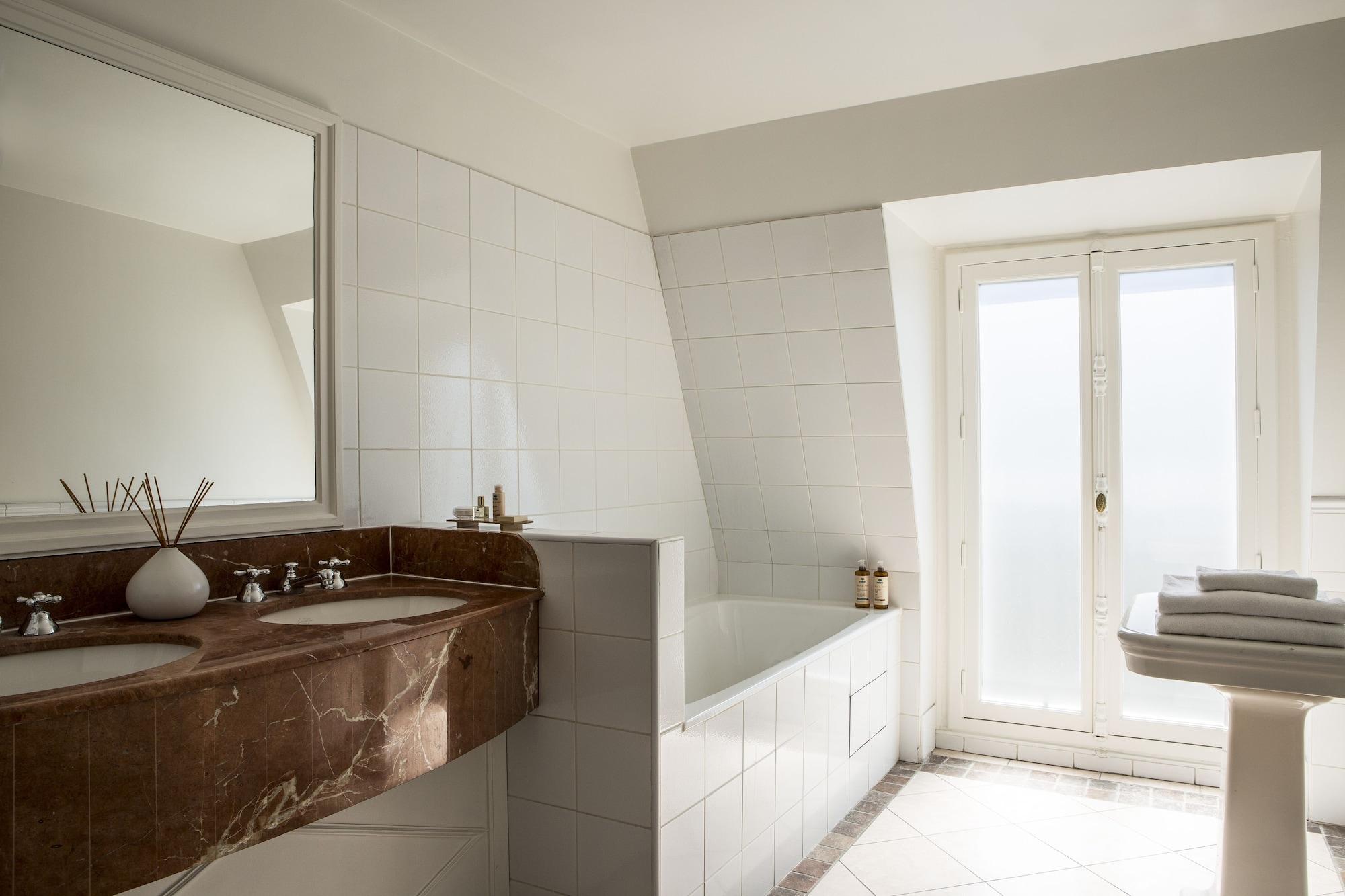 Brighton - Esprit De France Hotel 4*