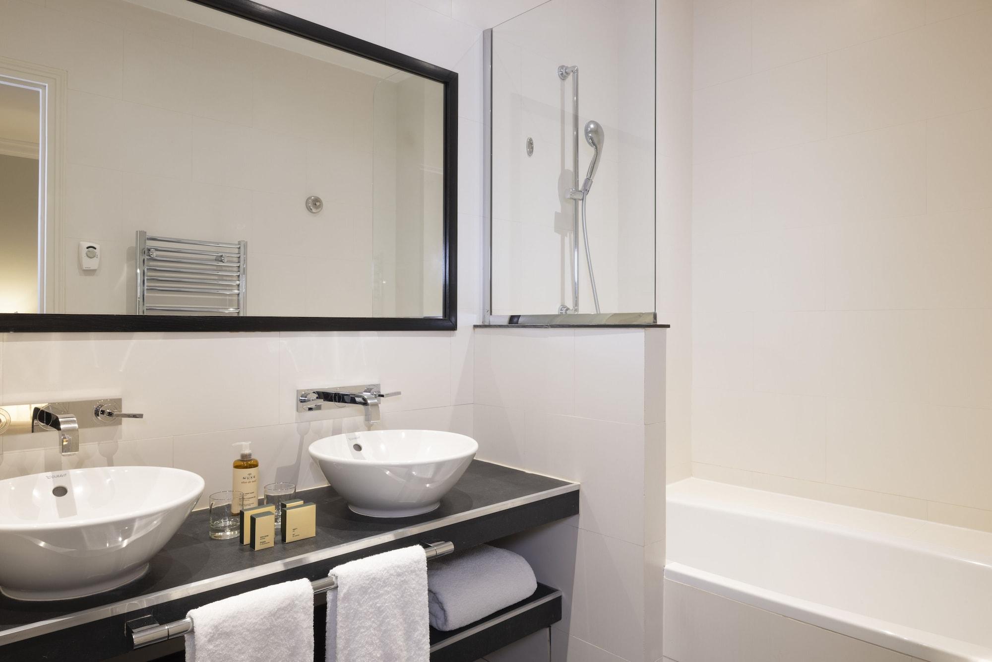 De Banville Hotel Paris