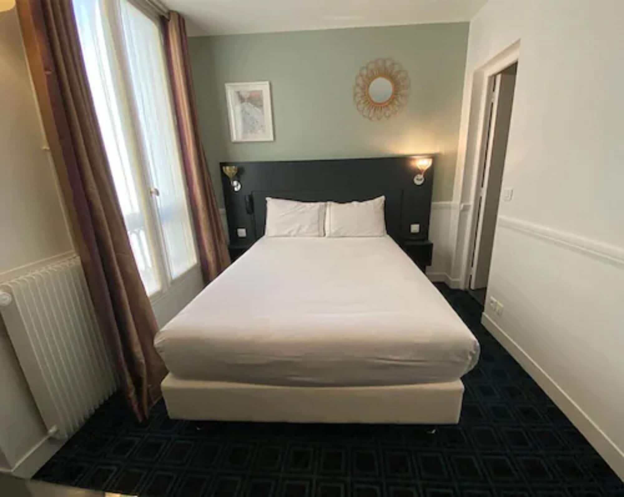 Etoile Trocadero Hotel