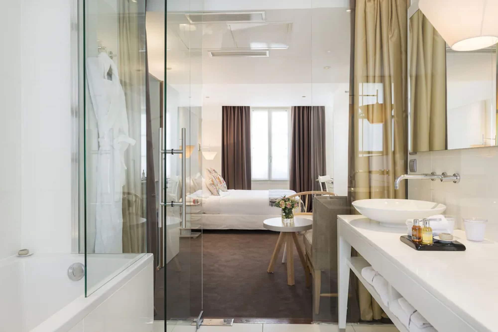 Hotel Le Placide Saint-germain Des Pres Paris