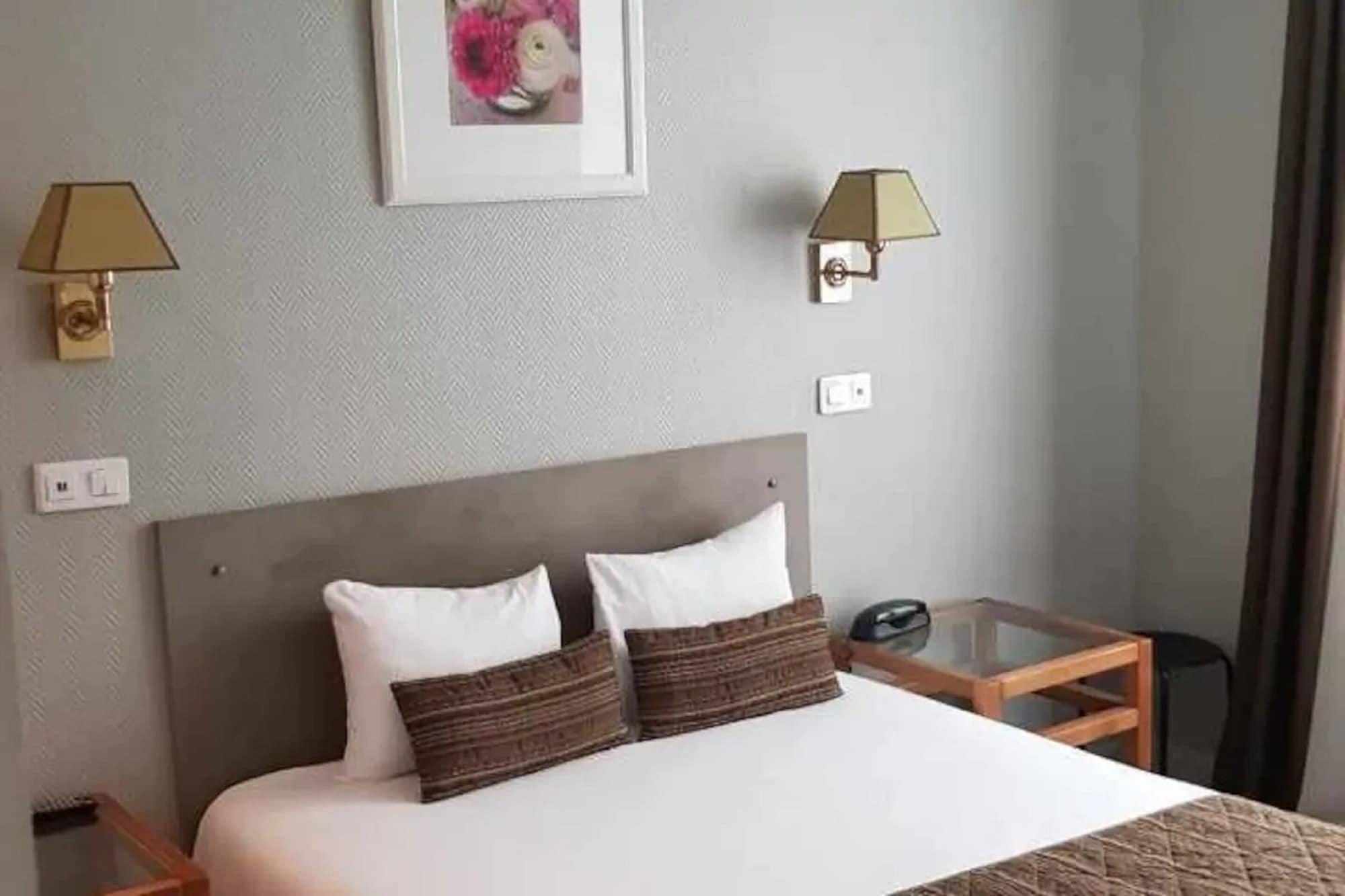 Modern Montmartre Hotel 3*