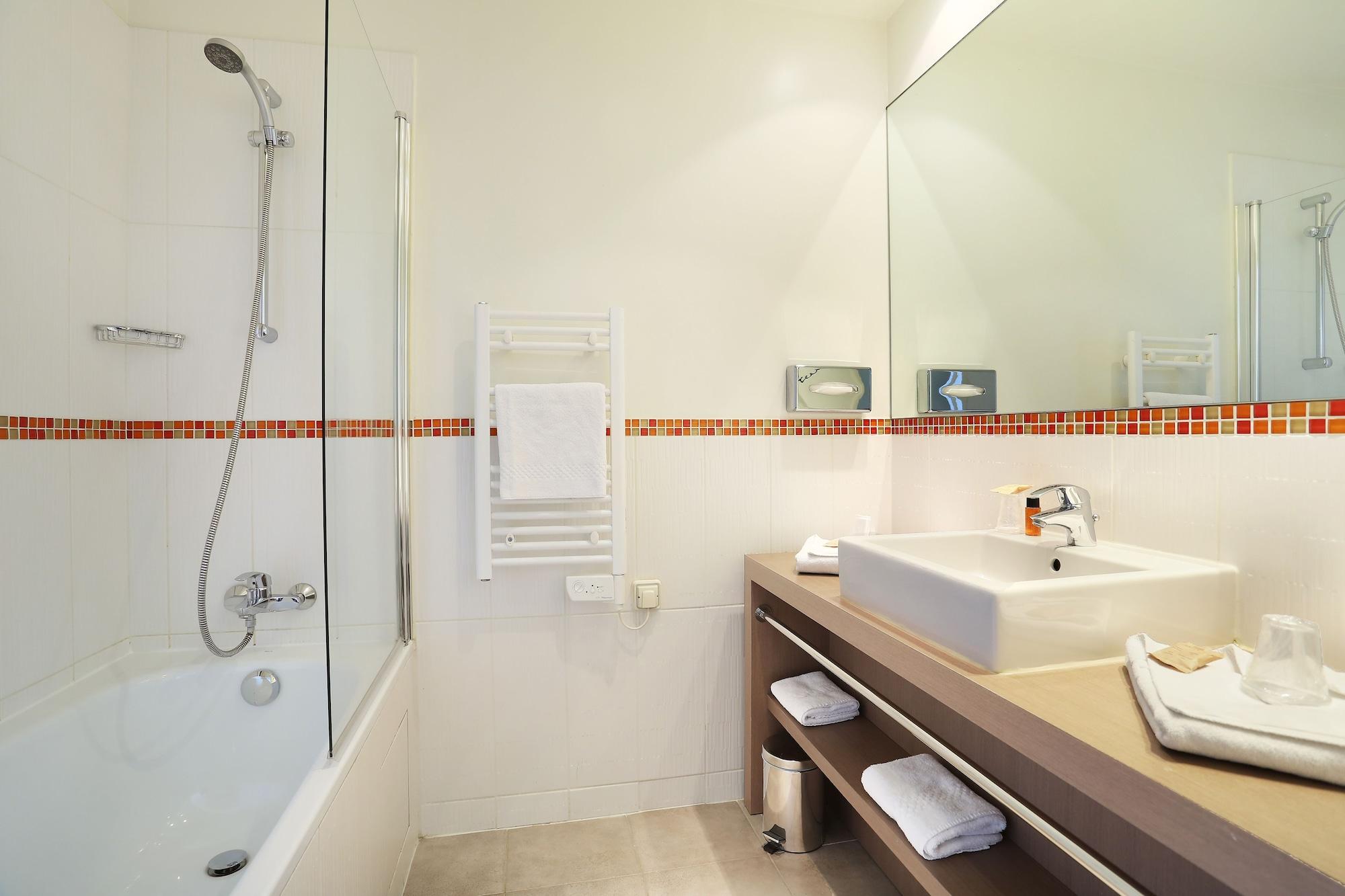 Hotel Le Grand De Normandie 4*