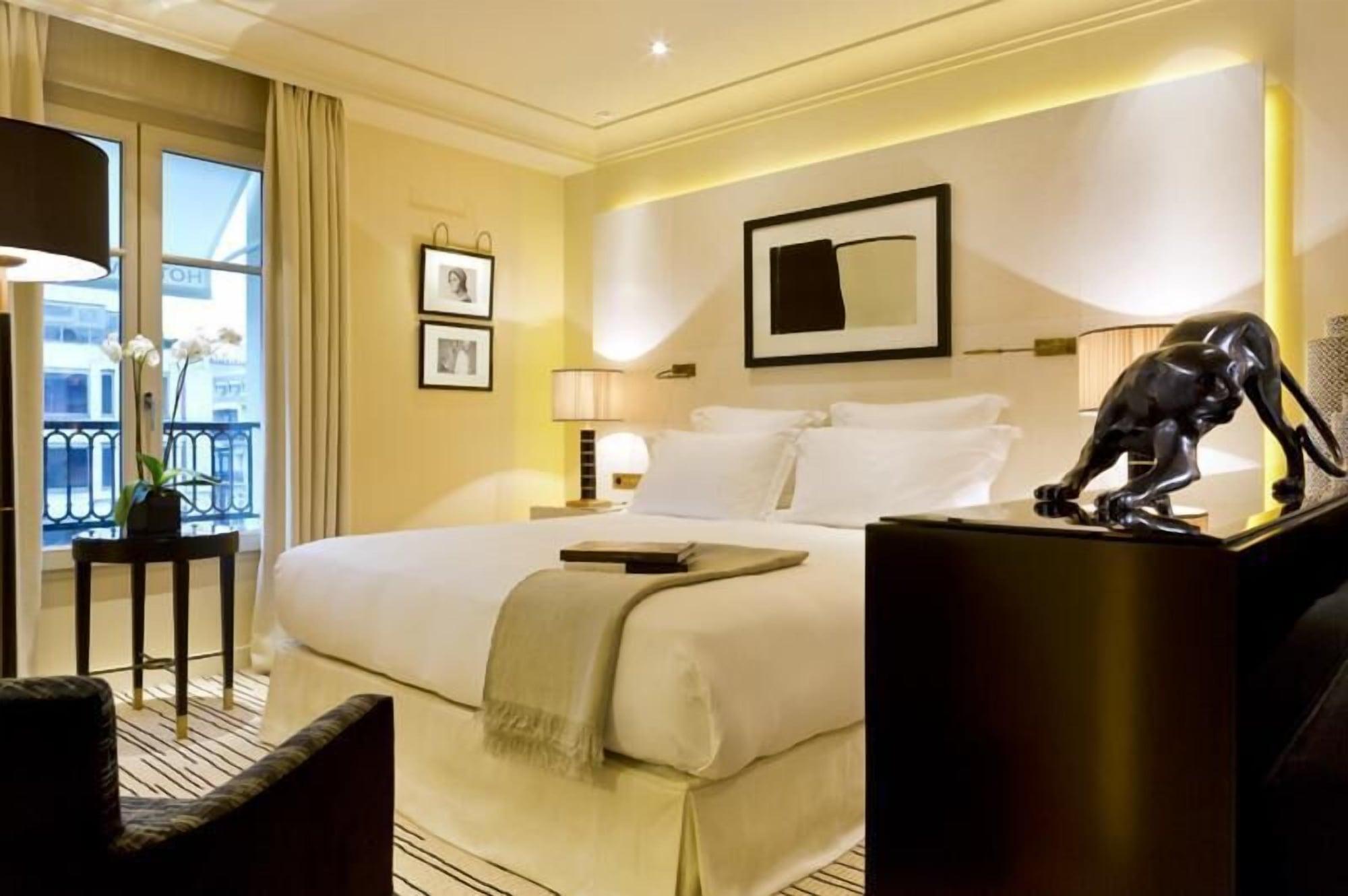 Montaigne 5* Paris