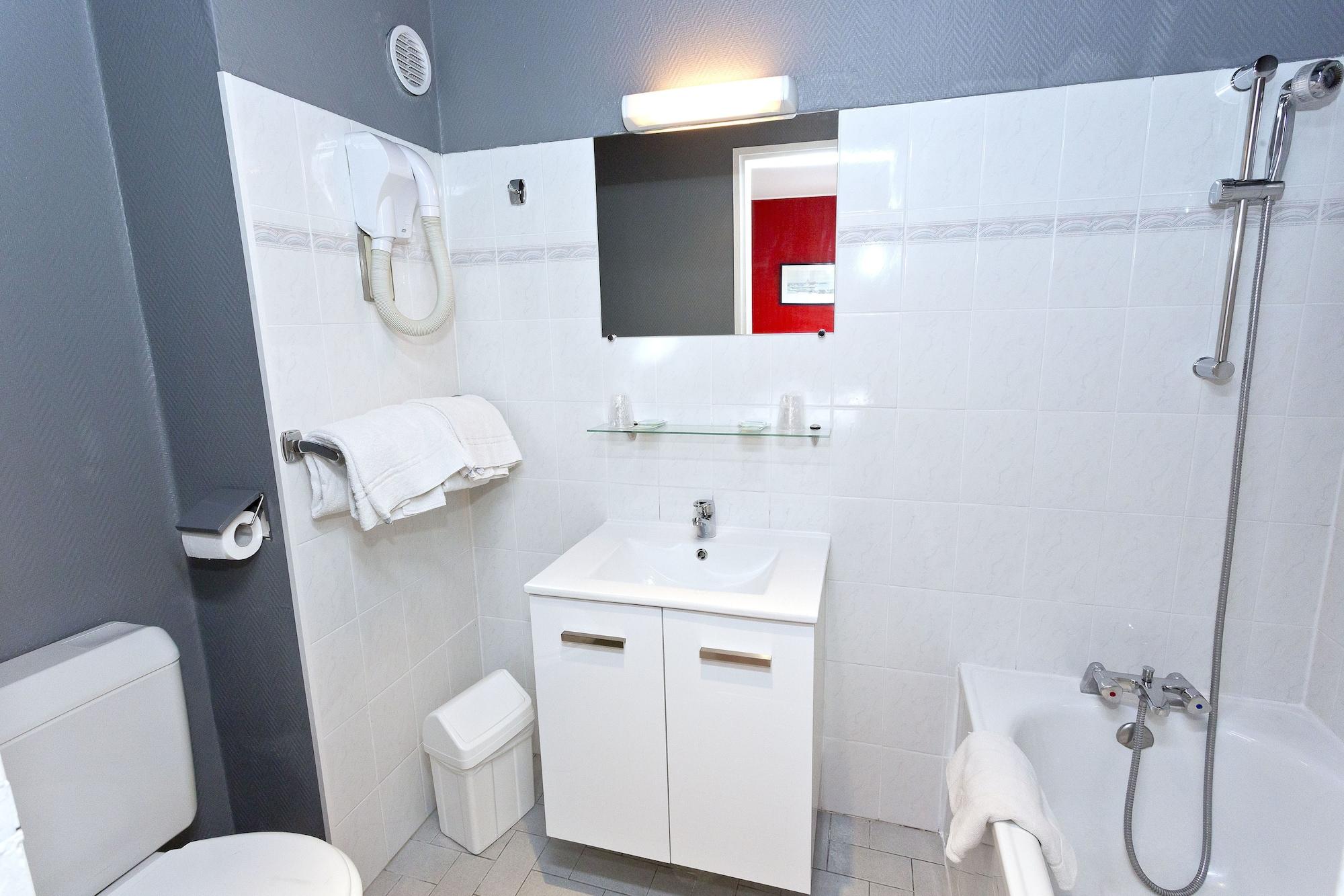 Hipotel Belgrand Mairie Du 20eme Hotel Paris