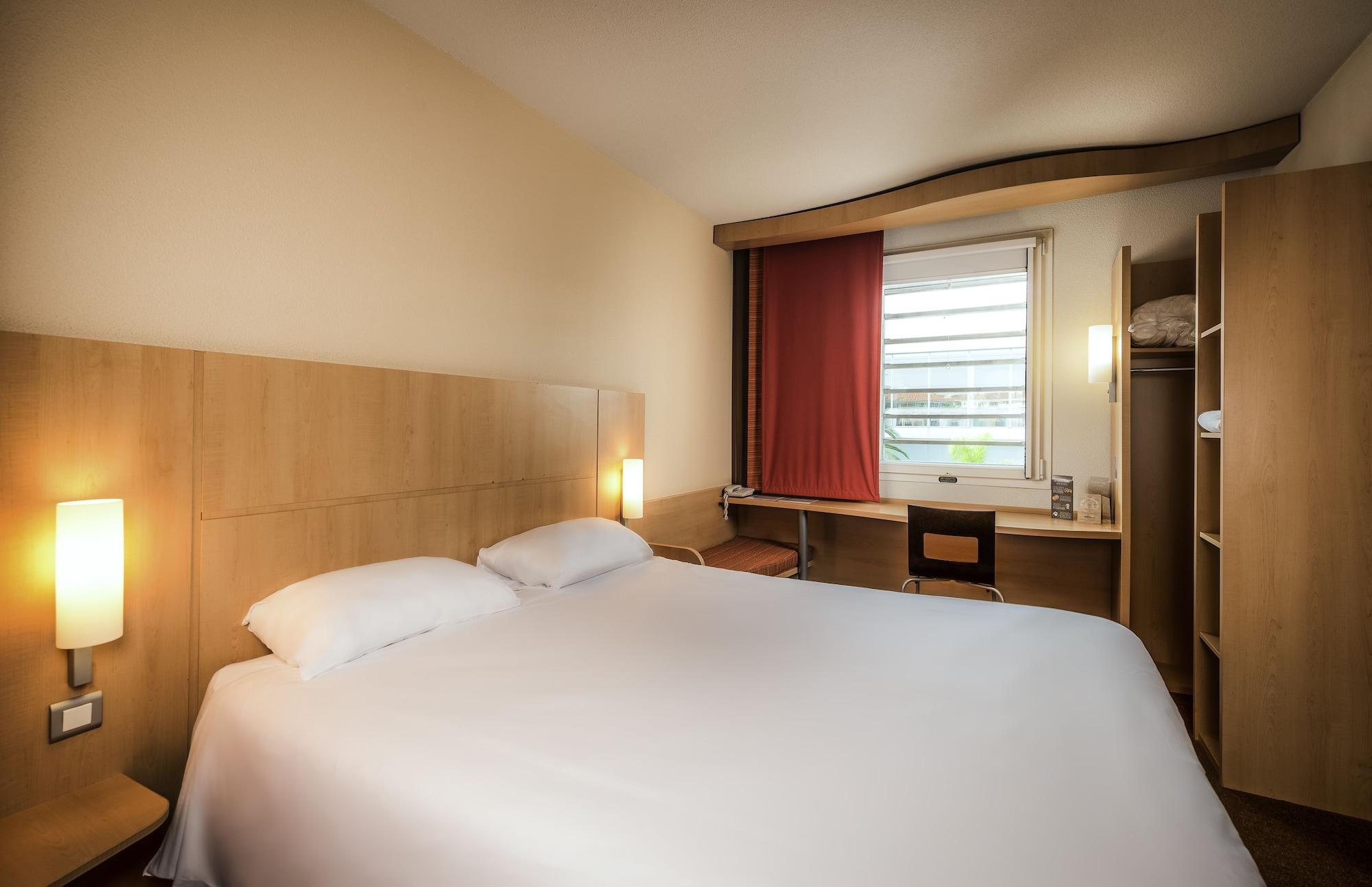 Ibis Bastille Faubourg St Antoine Hotel 3*
