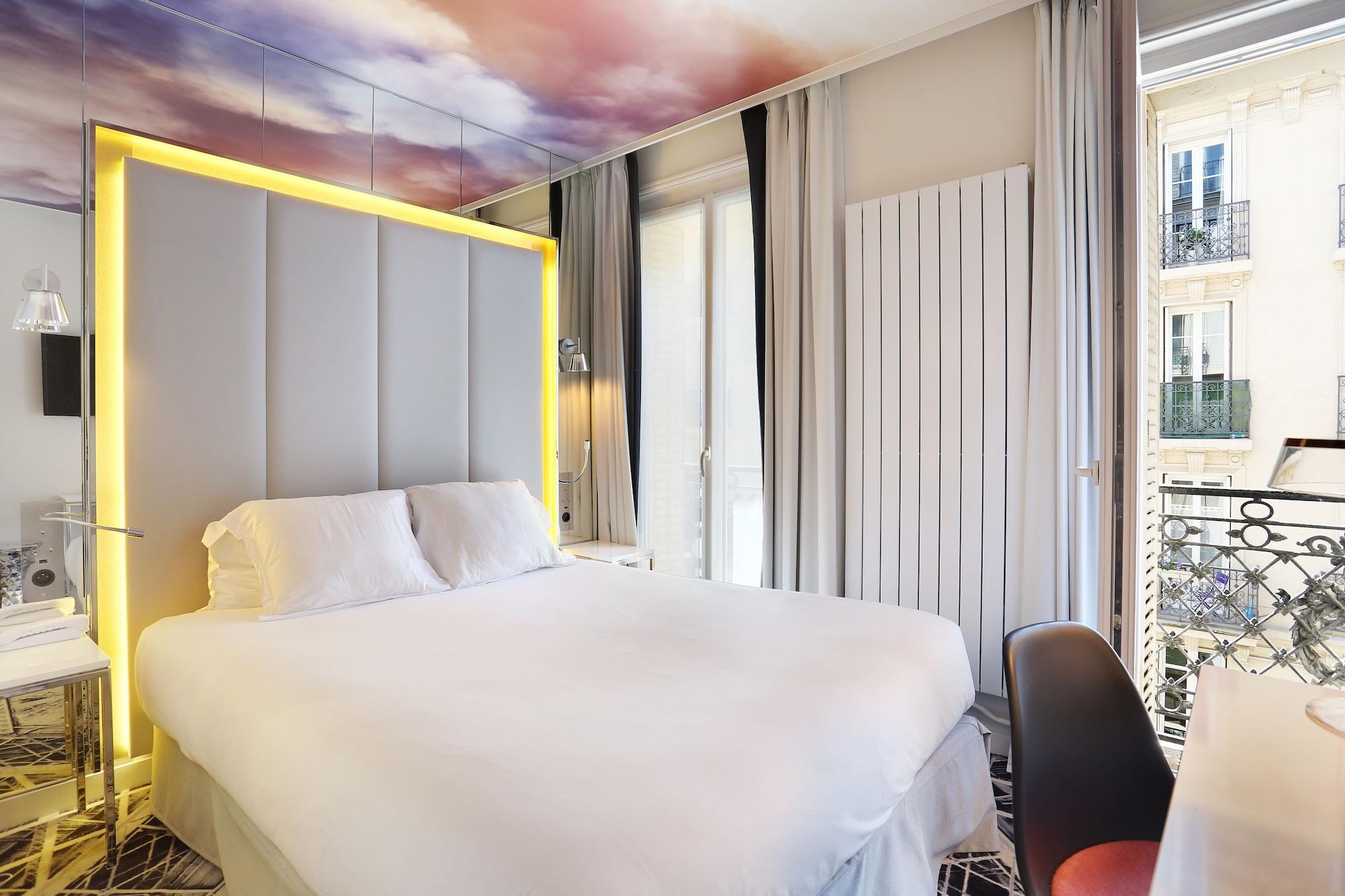 Nouvel Eiffel Hotel 3*