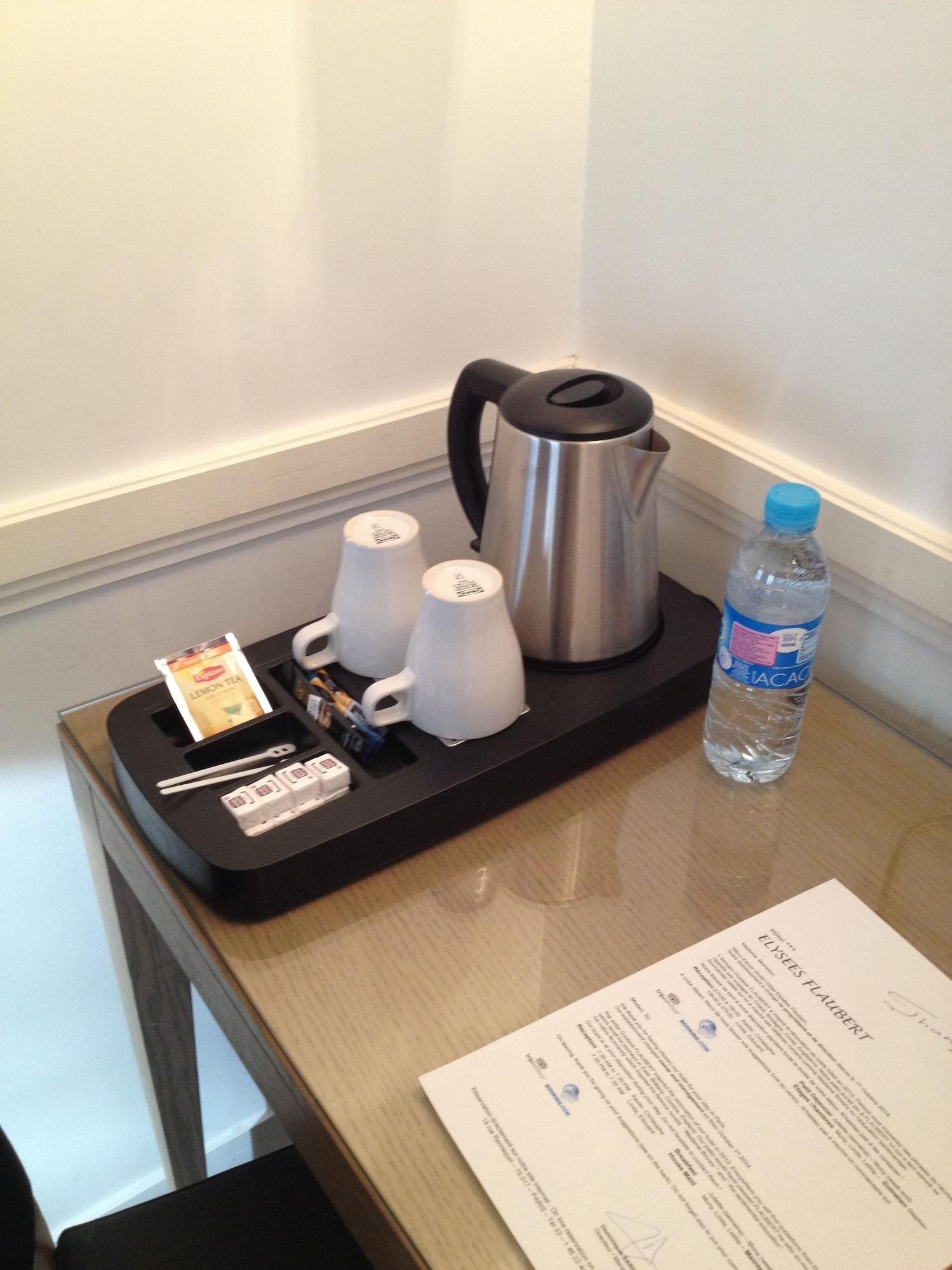 Hotel Elysees Flaubert 3*