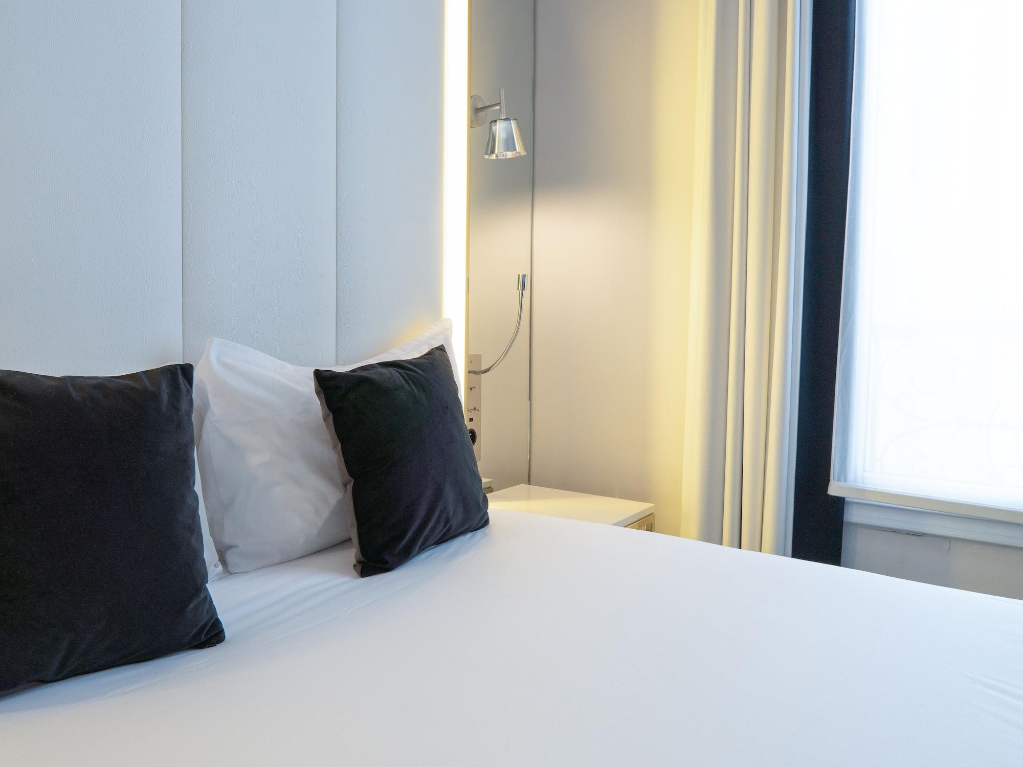 Hotel Nouvel Eiffel Paris