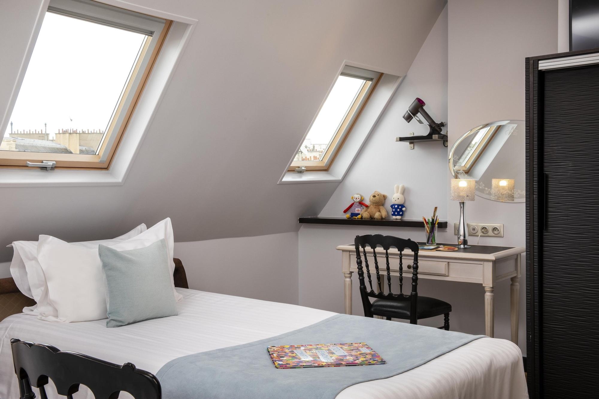 Plaza Elysées 4* Paris