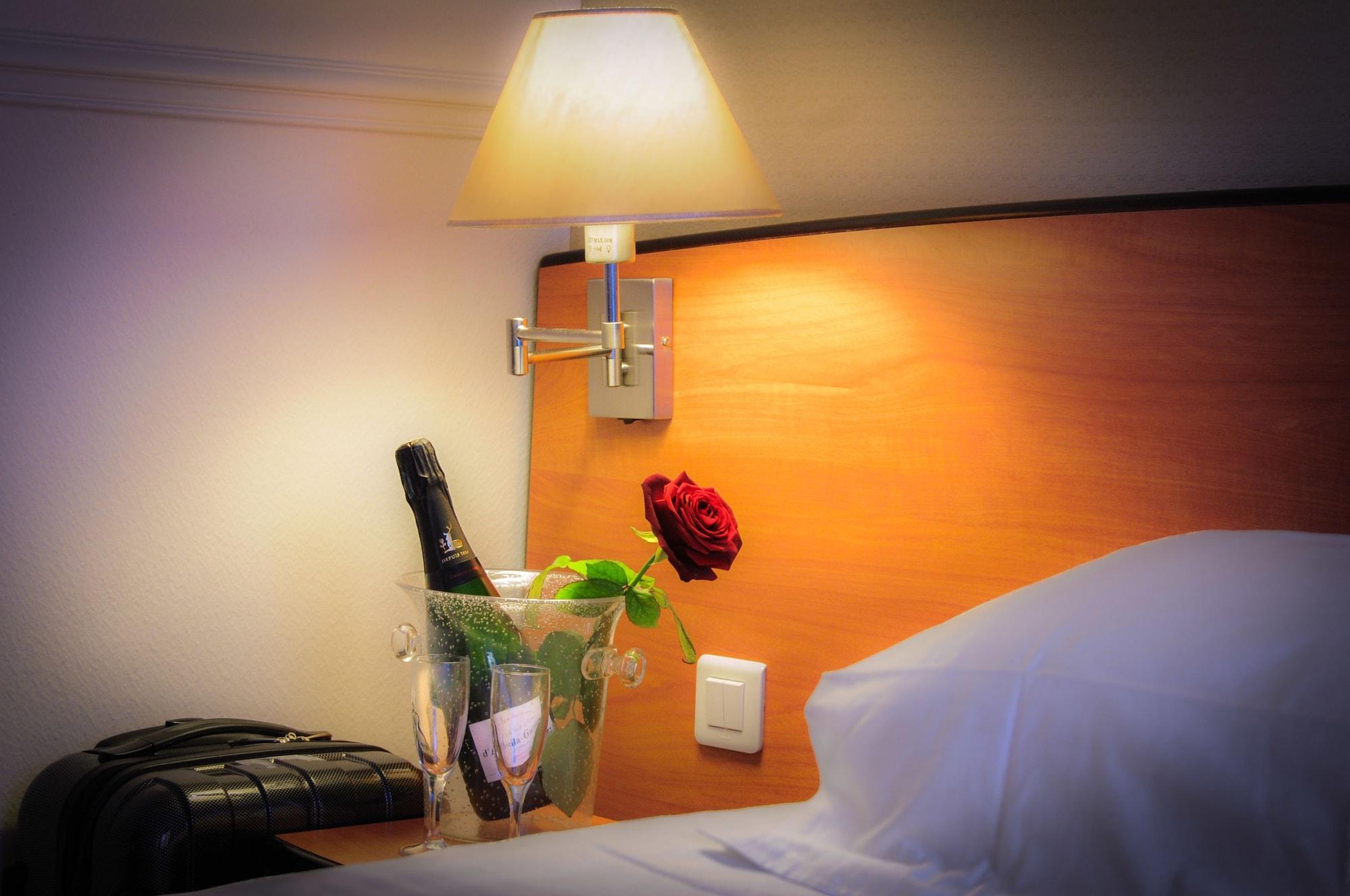 Hotel Eden Montmartre Paris